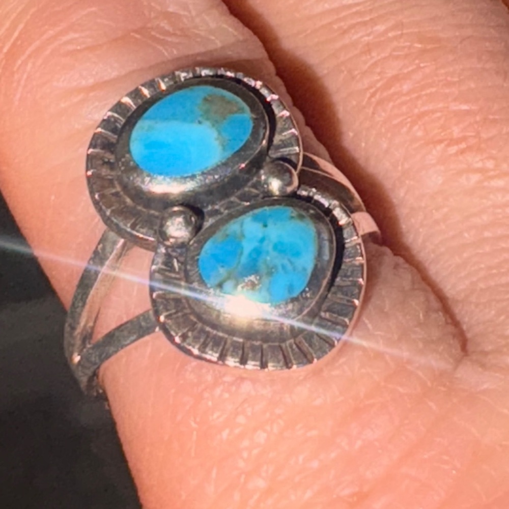 Turquoise in a “Snake Eyes” 925 Sterling Silver Setting - Picture 6 of 11
